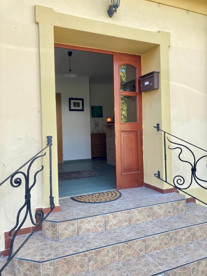 Guesthouse Mikulas Mikulov - Free Parking In The City Center Exterior photo